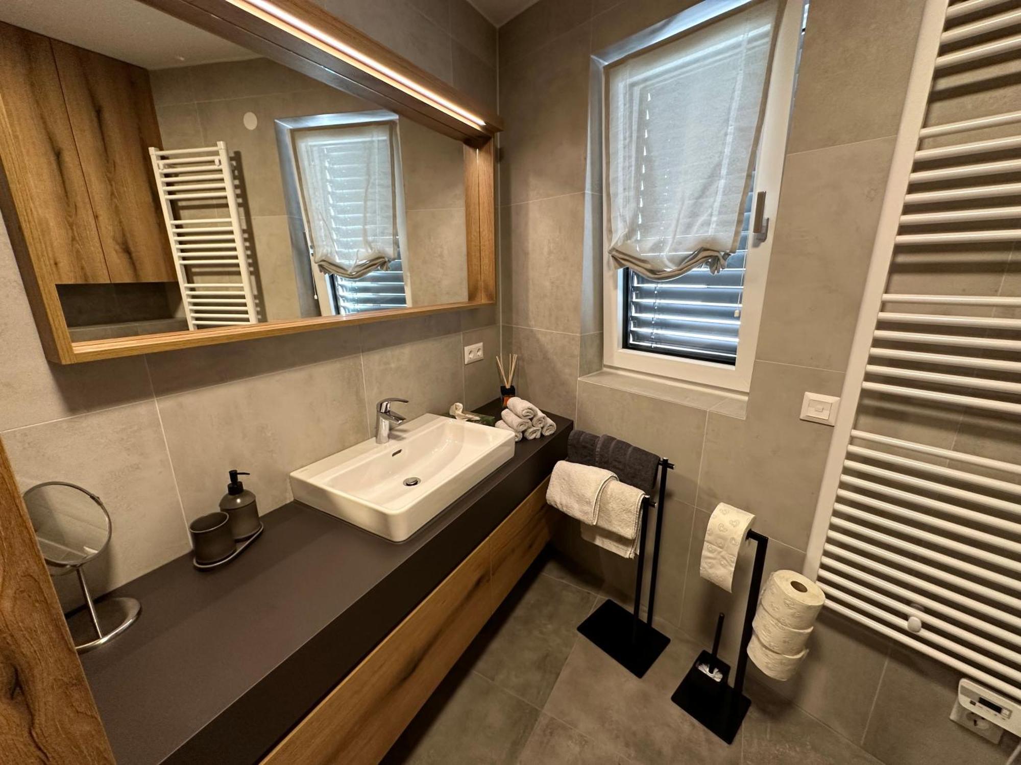 Apartment Deluxe Ossiacher See - Gerlitzen Sattendorf Eksteriør billede